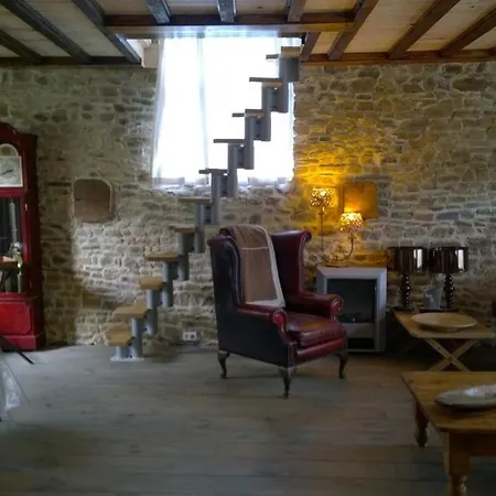 Casa de Férias Rouge And La Ferme Blanche Menil-Vin