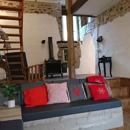 Rouge And La Ferme Blanche *