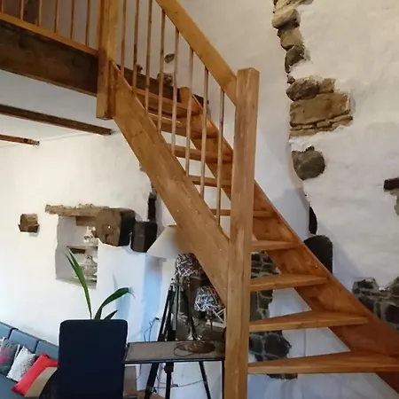 Rouge And La Ferme Blanche