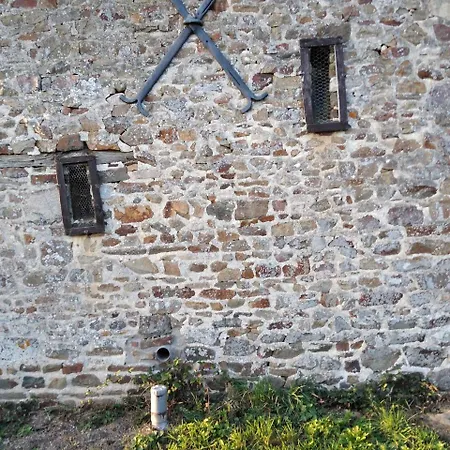 Rouge And La Ferme Blanche Menil-Vin
