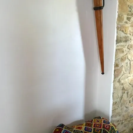 Rouge And La Ferme Blanche