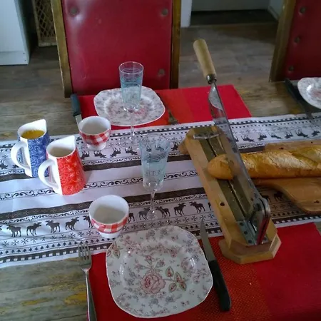 Rouge And La Ferme Blanche