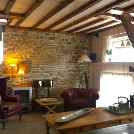 Rouge And La Ferme Blanche *