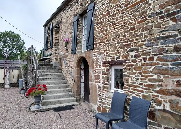 Rouge And La Ferme Blanche Menil-Vin