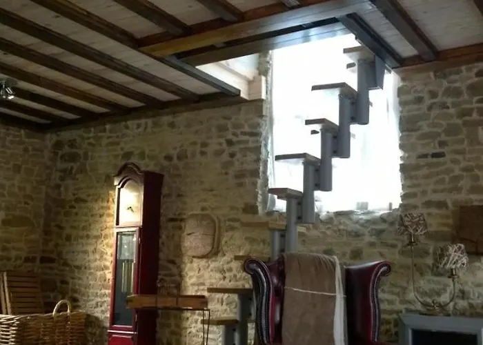 Semesterbostad Rouge And La Ferme Blanche *