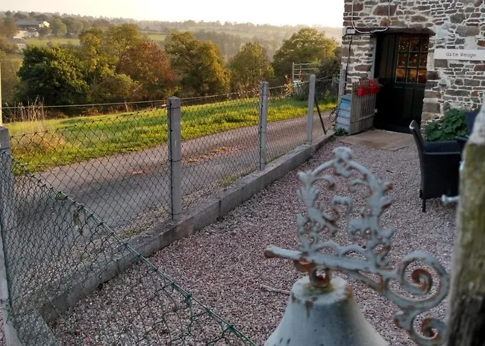 Rouge And La Ferme Blanche