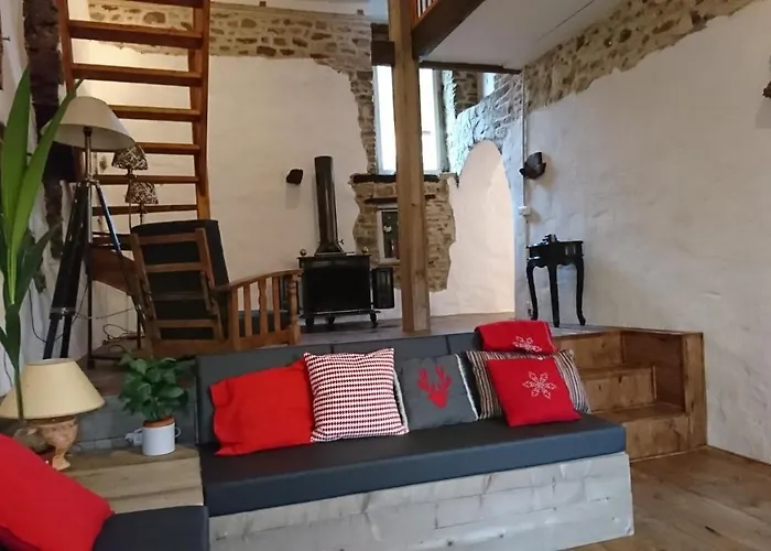 Rouge And La Ferme Blanche *