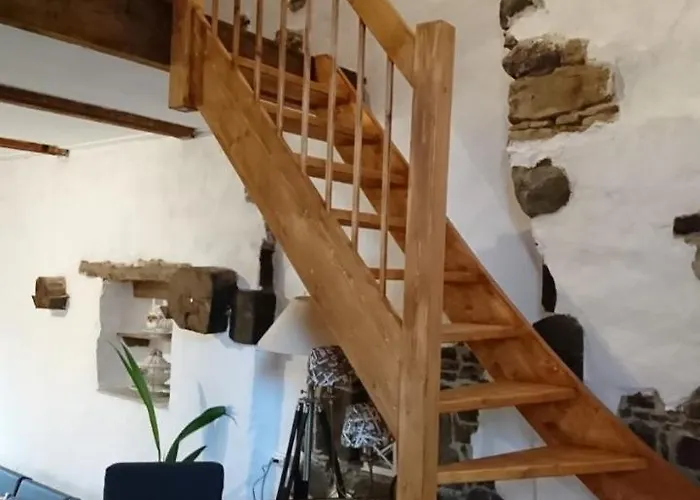 Rouge And La Ferme Blanche