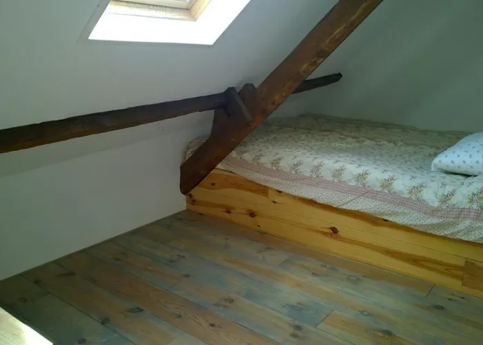 Rouge And La Ferme Blanche Menil-Vin