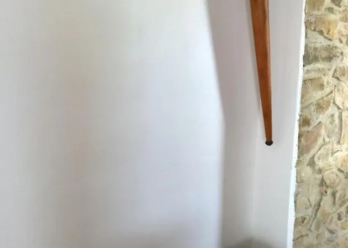 Rouge And La Ferme Blanche