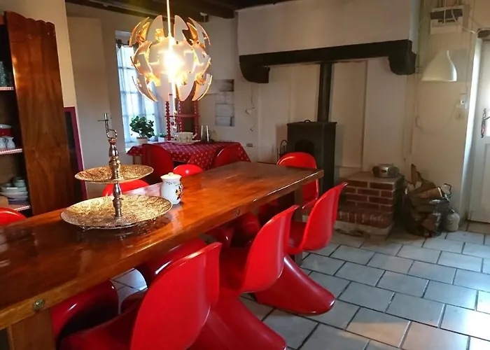 Semesterbostad Rouge And La Ferme Blanche *